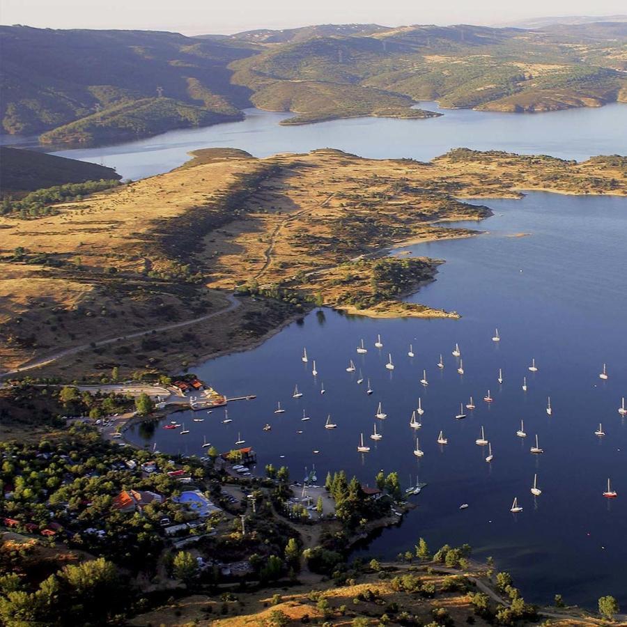 El Lago Cervera de Buitrago Екстер'єр фото